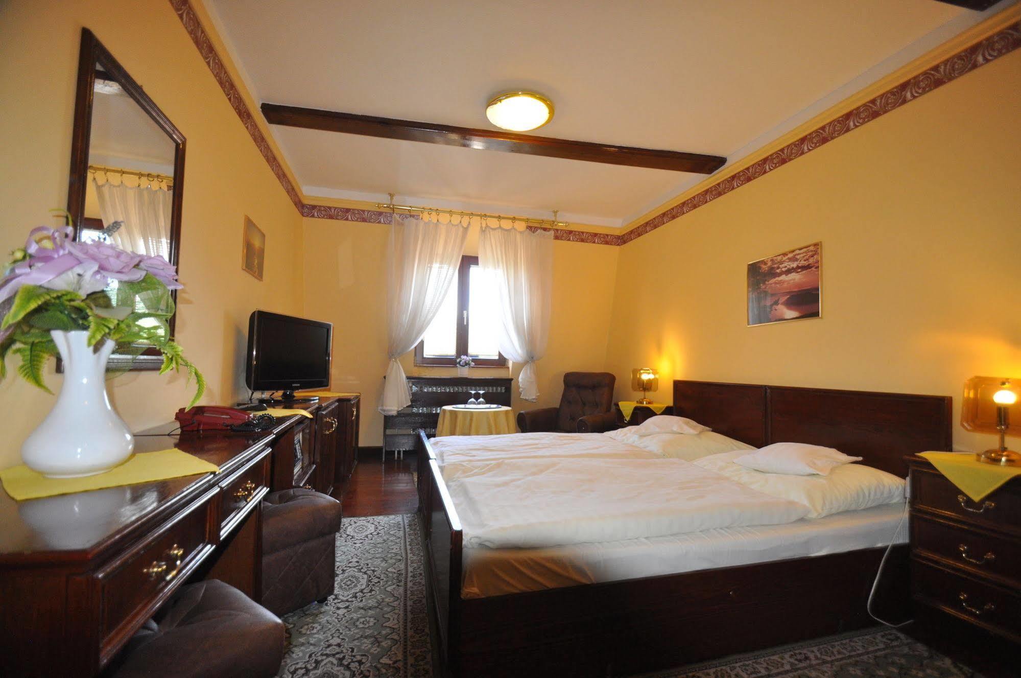 Garni -Hotel Barbakan Levoča Exterior foto